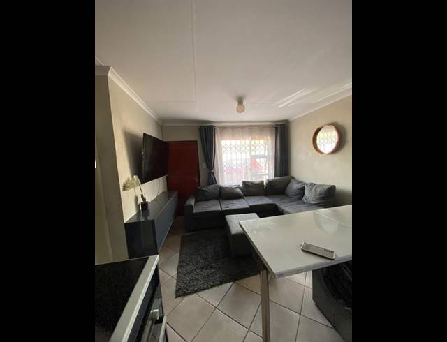 2 BEDROOM HOUSE FOR SALE IN WILFORDON